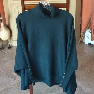 Alfani green sweater with detailed buttons